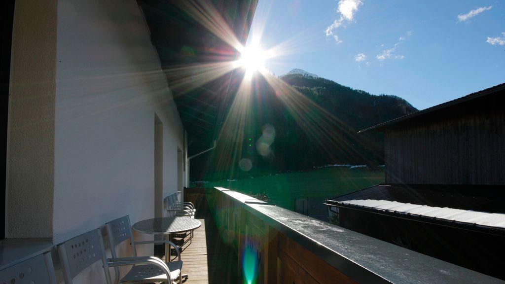 Haus Alpenglueck Apartment Kaunertal Exterior photo