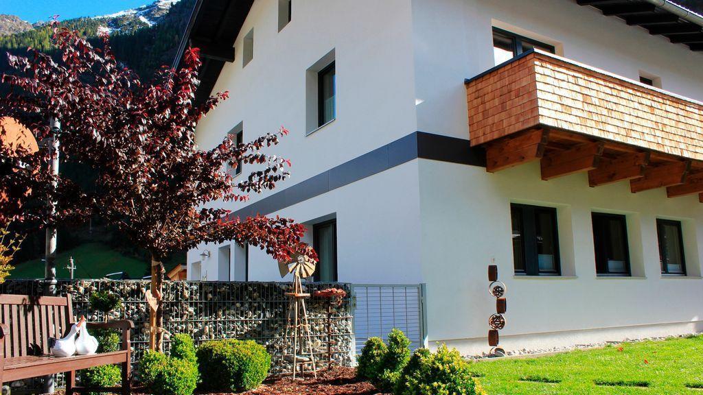 Haus Alpenglueck Apartment Kaunertal Exterior photo